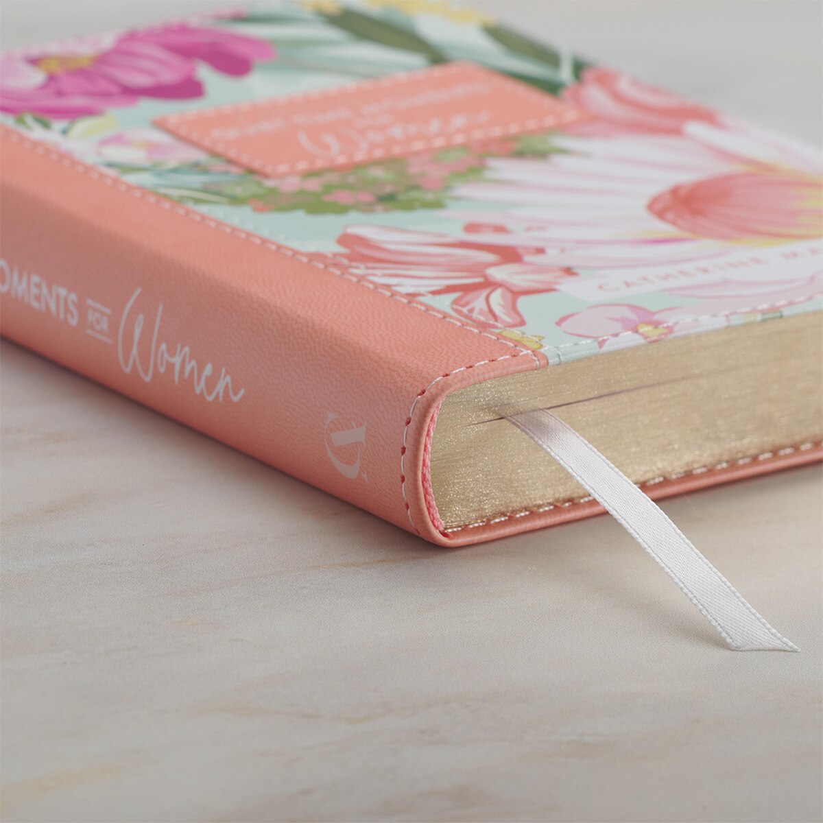 Quiet Time Moments for Women Daily Devotional