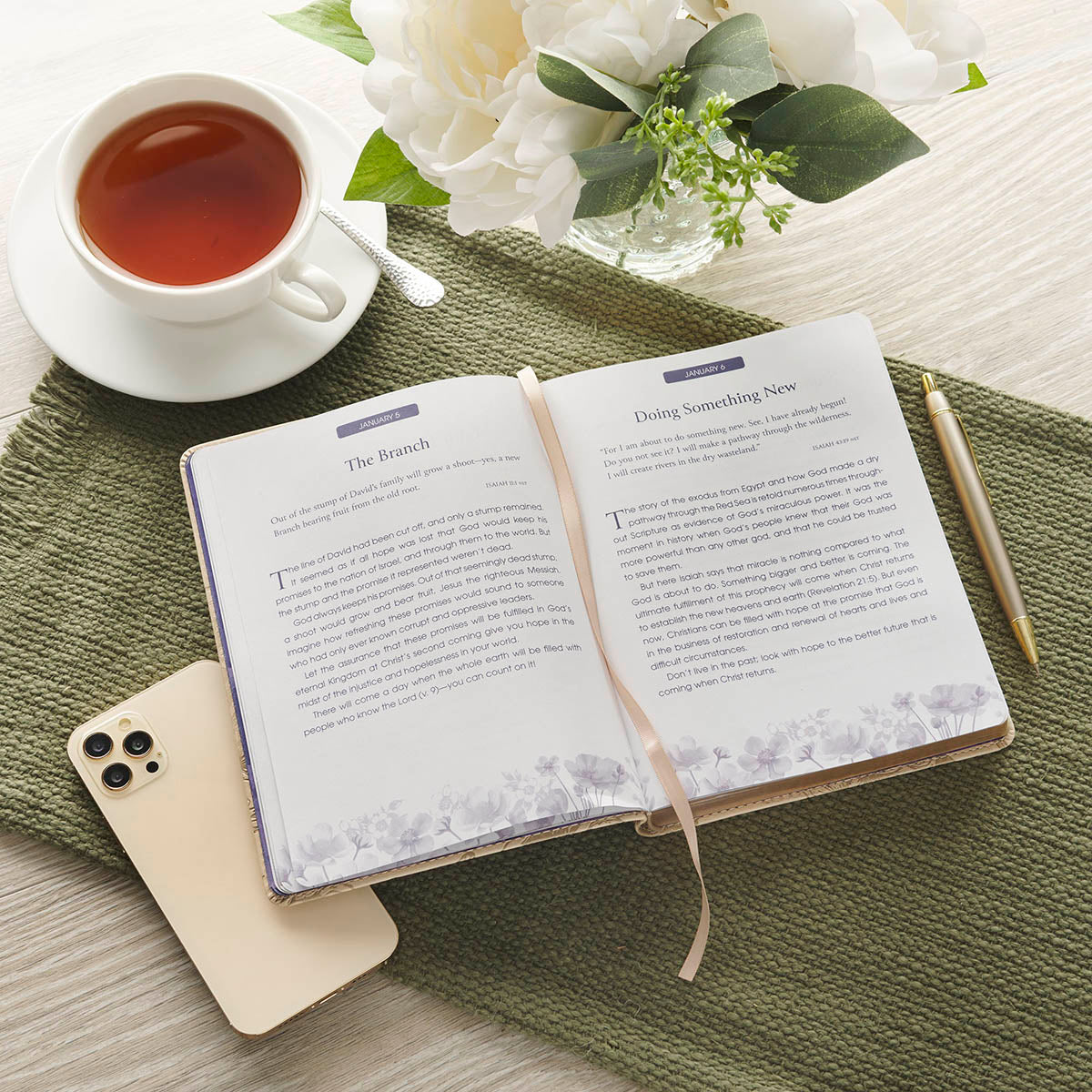 Quiet Time with God for Women Tan Faux Leather Devotional