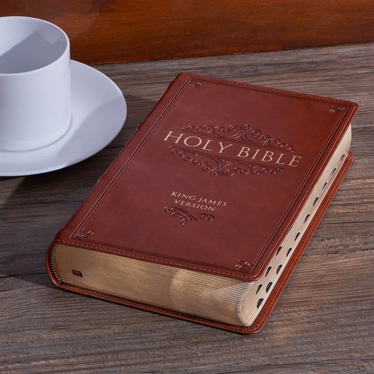 Saddle Tan Faux Leather Giant Print Standard-size King James Version Bible with Thumb Index